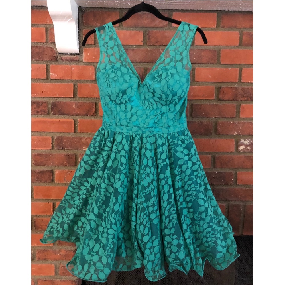 Chi Chi London Green Fit & Flare Dress Size 8